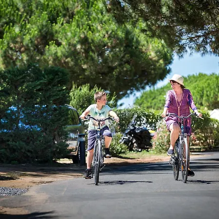 Les Peupliers 캠프장