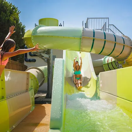 Les Peupliers 캠프장 4*