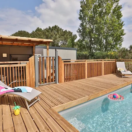 Les Peupliers 캠프장 4*