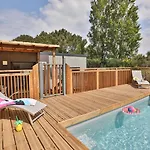 Les Peupliers Camping 4*
