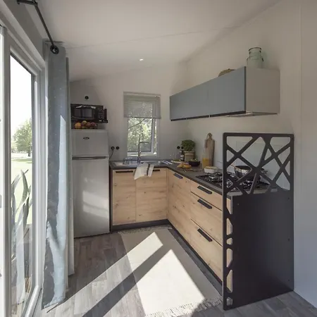 Les Peupliers 4* مدينة لا فلوت