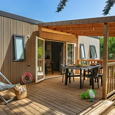 Les Peupliers مدينة لا فلوت