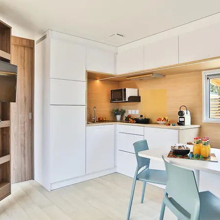 Les Peupliers Campsite 4*