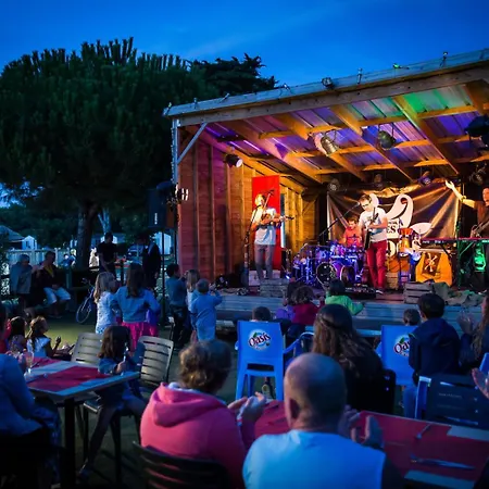 Les Peupliers La Flotte