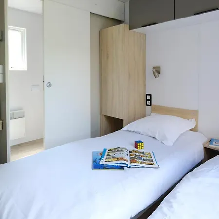 مكان تخييم Les Peupliers مدينة لا فلوت