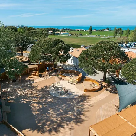 Camping Les Peupliers 4*