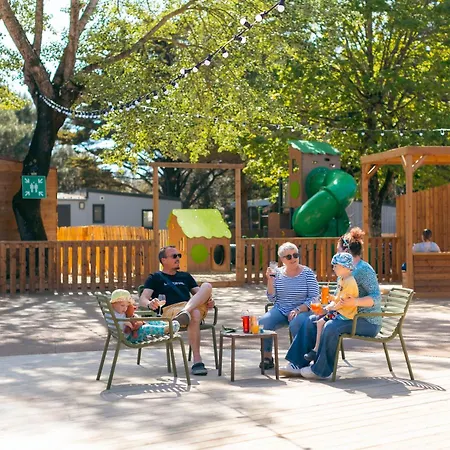 Les Peupliers Campsite La Flotte