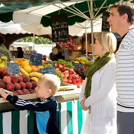 مكان تخييم Les Peupliers مدينة لا فلوت