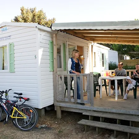 مكان تخييم Les Peupliers