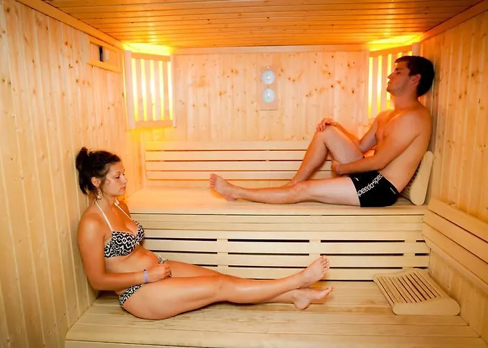 Les Peupliers Campsite 4*