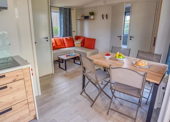 Les Peupliers La Flotte