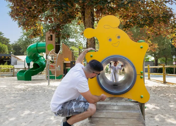 Campsite Les Peupliers La Flotte