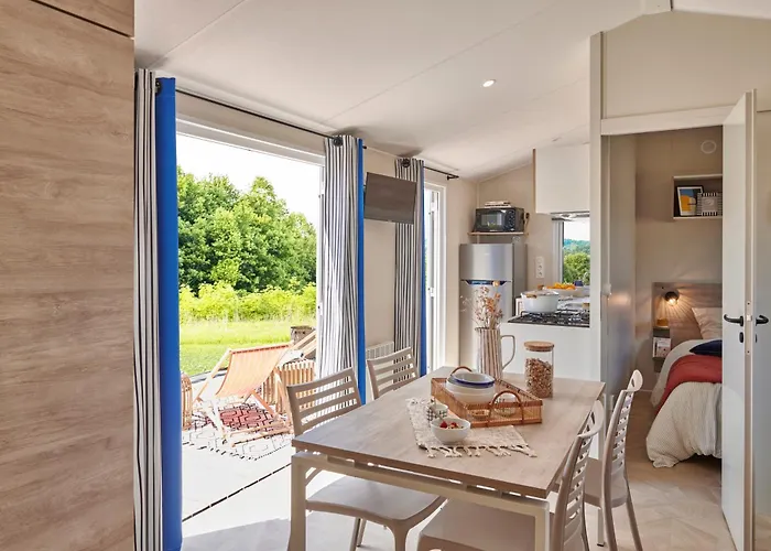 Les Peupliers 4* La Flotte