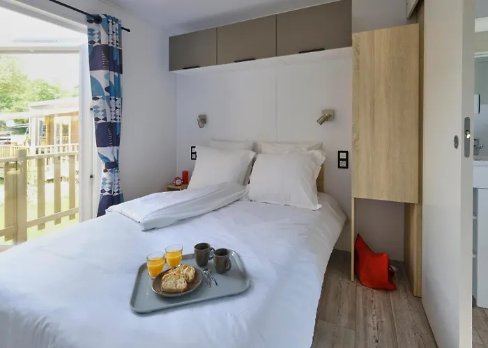 Les Peupliers Campsite 4*